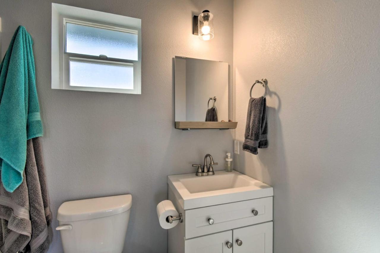 Canal Cottage Retreat With Dock And Waterfront Views Ocean Shores Buitenkant foto