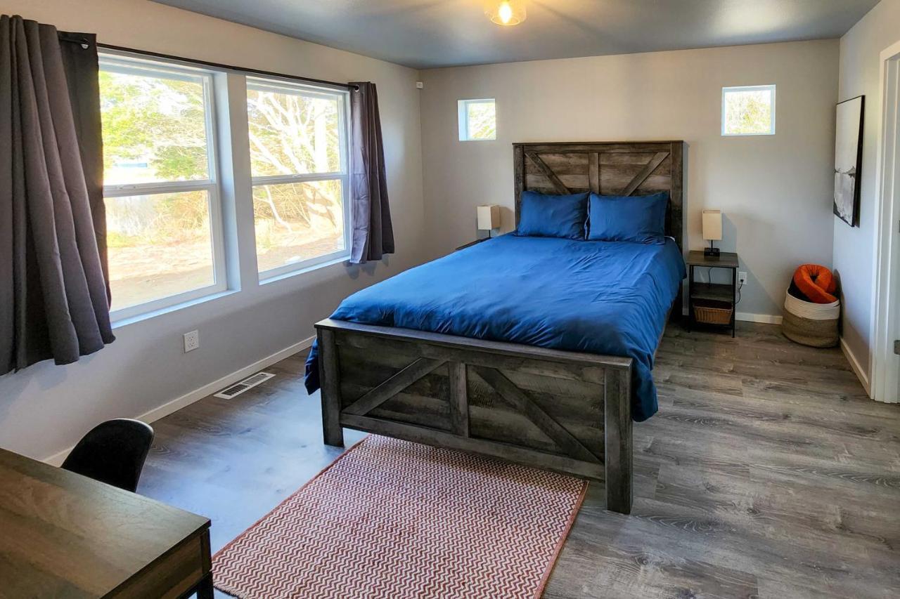 Canal Cottage Retreat With Dock And Waterfront Views Ocean Shores Buitenkant foto